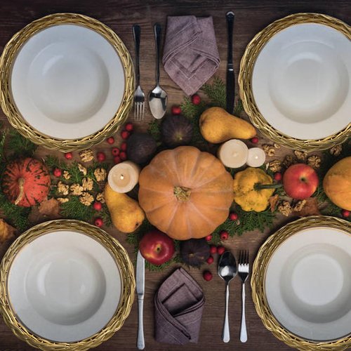 KAILIYA 9.5inch 4PCS Handmade Wicker Paper Plate Holder Set of 4 Heavy Duty Bamboo Paper Plate Holders Reuseable For Home Party Daily Dinning Picnic as Wall Decoration 4 PCS