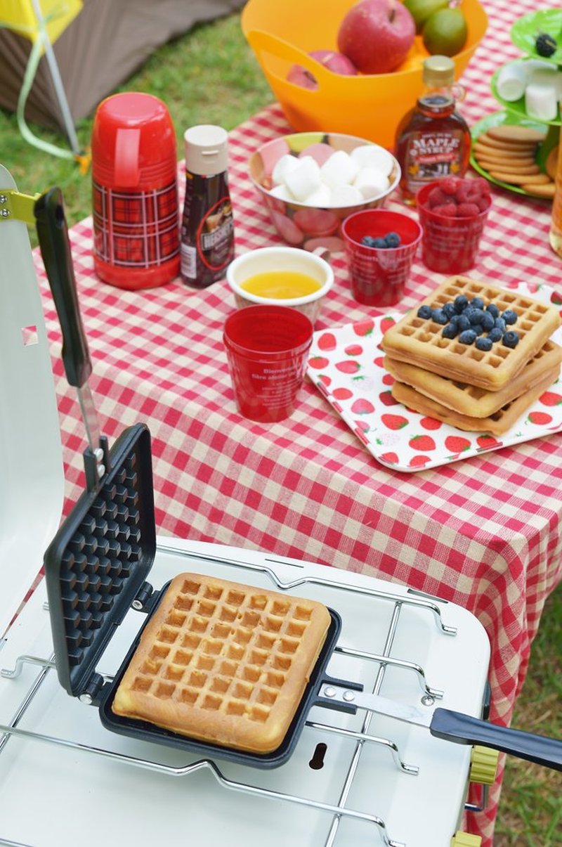 Yoshikawa SJ2275 Waffle Maker, Hot Single, Fluorine Processed, For Gas Fire, Black, 13.6 x 5.6 x 1.3 inches (34.5 x 14.3 x 3.2 cm)