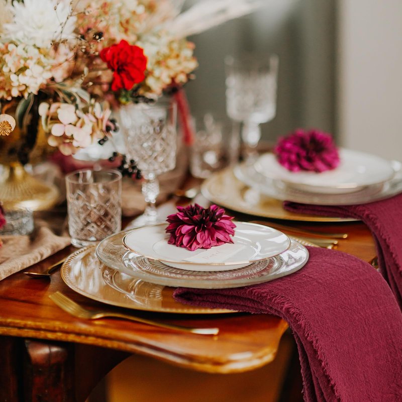Buryeah 48 Pcs Cotton Linen Cloth Napkins with Fringe 16.5 x 16.5 Inch Square Rustic Dinner Linen Napkins Bulk for Wedding Party Banquet Dinner (Wine Red)