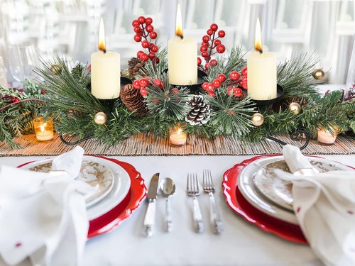 Lvydec Christmas Candle Holder - Festive Pine Cones & Red Berries | 3 Candle Holders for Holiday Decor