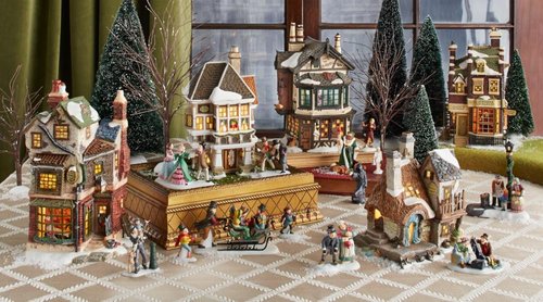 Department 56 Dickens' A Christmas Carol Village - Cratchits Corner Lit Building, 9.65 Inch, Multicolor