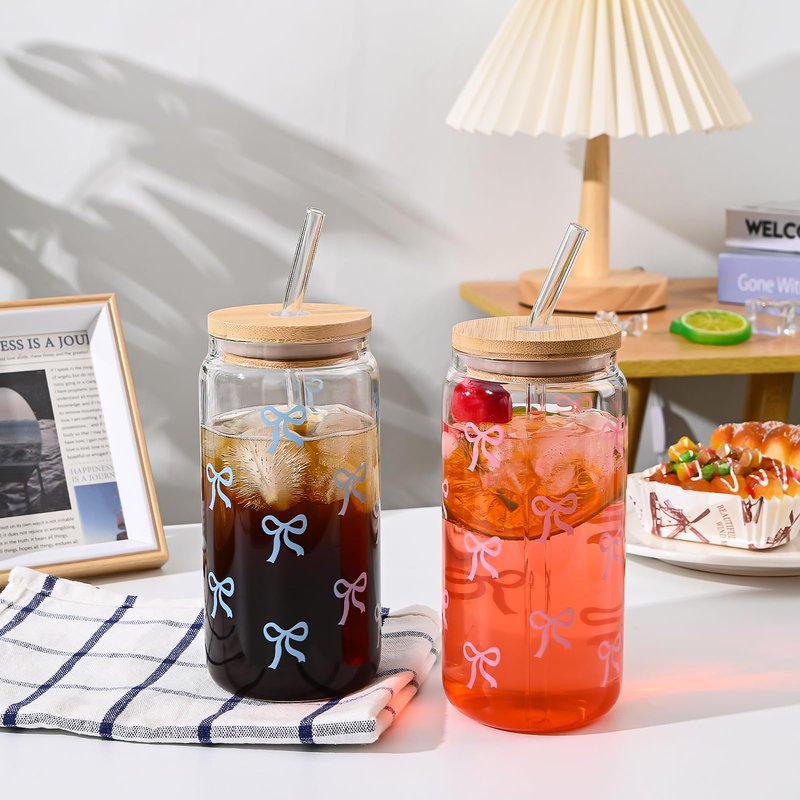 Koythin Glass Cups with Lids and Straws, Adorable Iced Coffee Tumbler for Tea Milk Smoothie Latte Juice, Bow Tie Glasses Drinking Set for Mom Girl Women, 17 oz/480 ml (Blue)