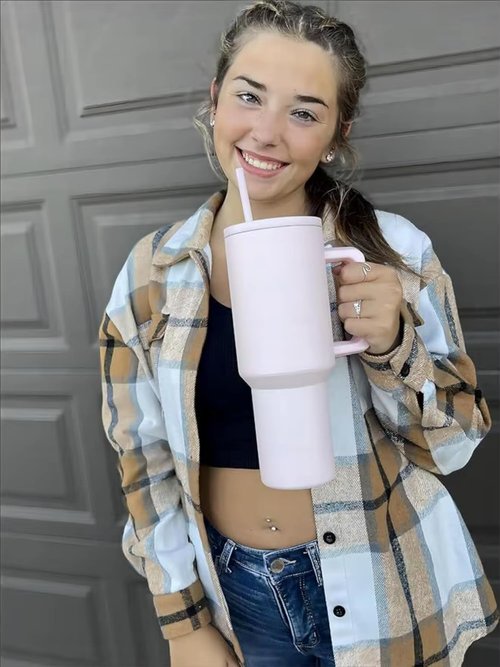 40 oz Stainless Steel Insulated Water Bottle with Handle and Straw – Large Tumbler for Cold Drinks – Leakproof BPA-Free Thermos for Travel, Gym, Office (PINK)