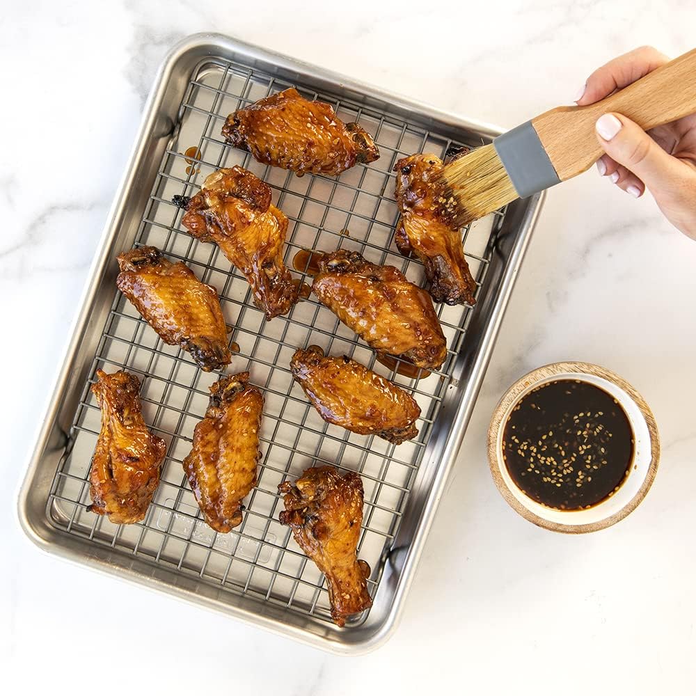 Nordic Ware Naturals® Quarter Sheet - Oven-Safe Nonstick Grid for Perfect Baking Results