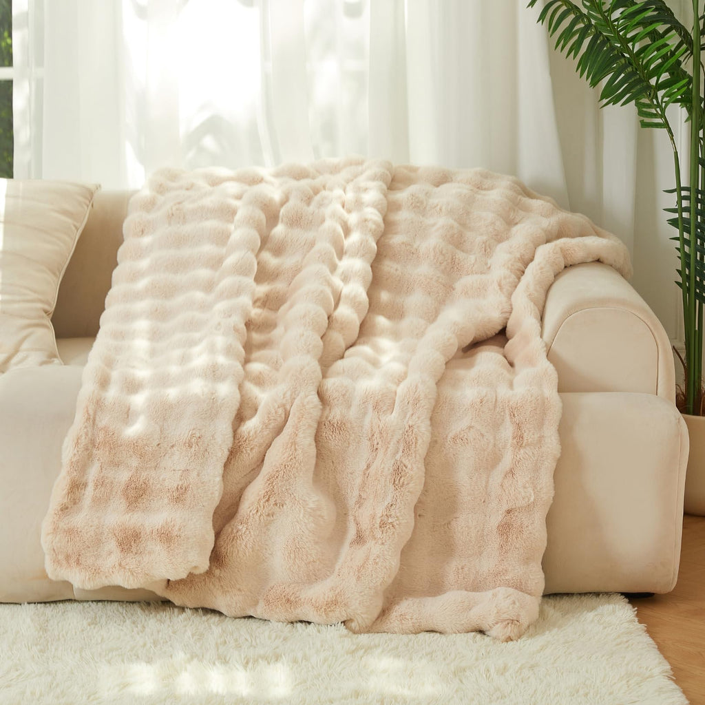 The Malibu Blanket - LuxeComfort Faux Fur Bubble Blanket 60"x70" Shoreline Beige - Luxuriously Soft, Elegant, Reversible Design, Home Décor, Picnics (Shoreline Beige, Oversized Throw 60x70)