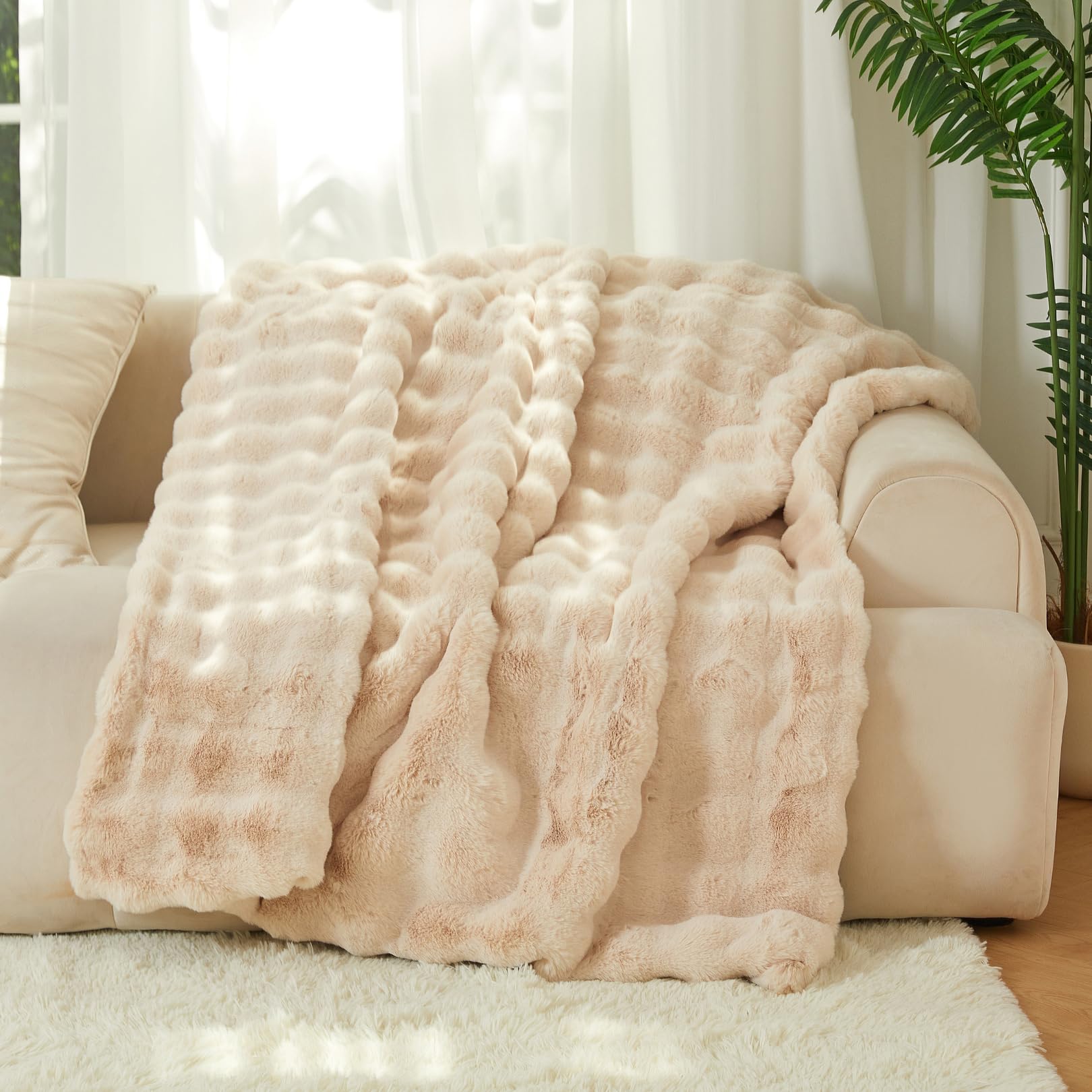 The Malibu Blanket - LuxeComfort Faux Fur Bubble Blanket 60"x70" Shoreline Beige - Luxuriously Soft, Elegant, Reversible Design, Home Décor, Picnics (Shoreline Beige, Oversized Throw 60x70)