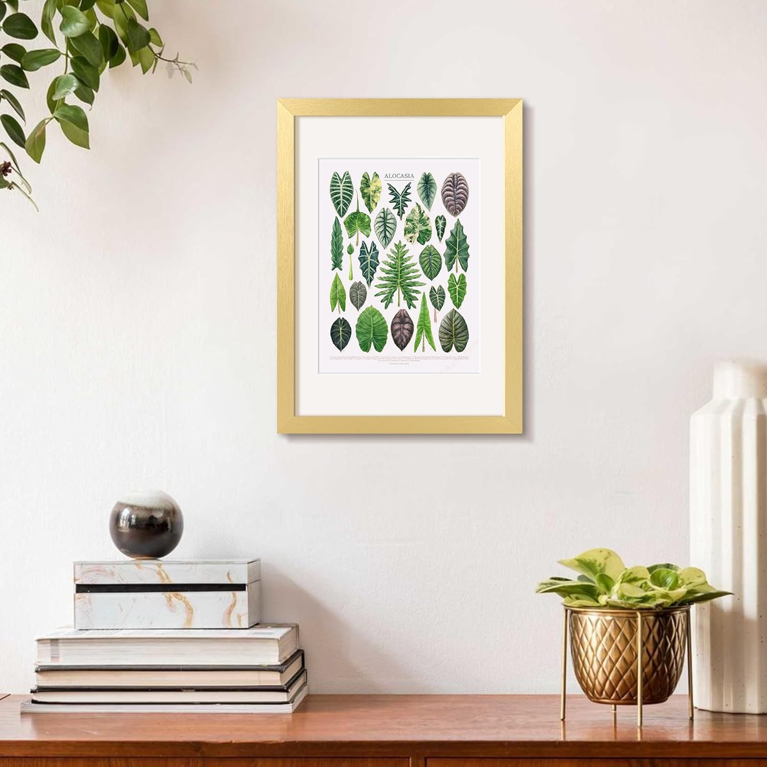 Upsimples A4 Picture Frame - Elegant Gold Wall Hanging for 6x8 Photos with Mat or 8.3x11.7 Without