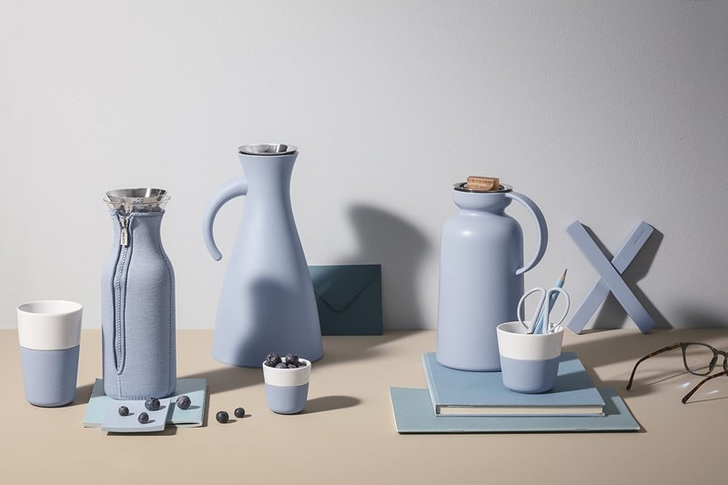 Eva Solo | 2 Cafe Latte Tumbler Mugs | 12 oz Porcelain Coffee Cup Tumblers with Silicone-coated Grip | Dishwasher Safe | Danish Design, Functionality & Quality | Blue sky