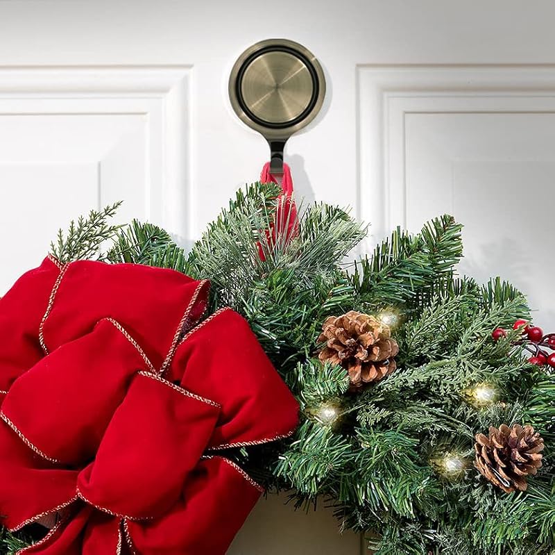 Pinch-Free Magnetic Wreath Hanger for Steel Doors - Antique Brass (1 Pack)