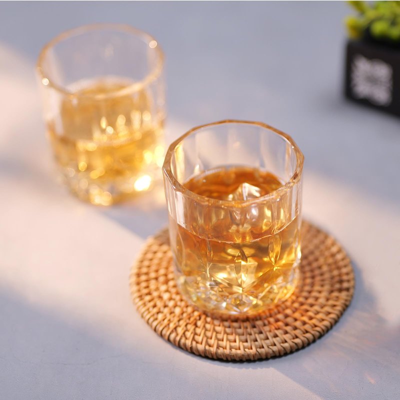 Premium Whiskey Glasses Set of 4, 7.7 Oz Crystal Old Fashioned Tumblers, Perfect for Scotch, Bourbon, Cocktails, Vodka & Liquor - for Men & Women
