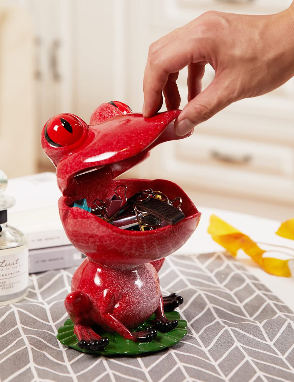 NENBOLEC Candy Dish Cookie Jar Frog Figurine Sculpture Modern Decor Gifts Polyresin Statue Red 8.0 inch