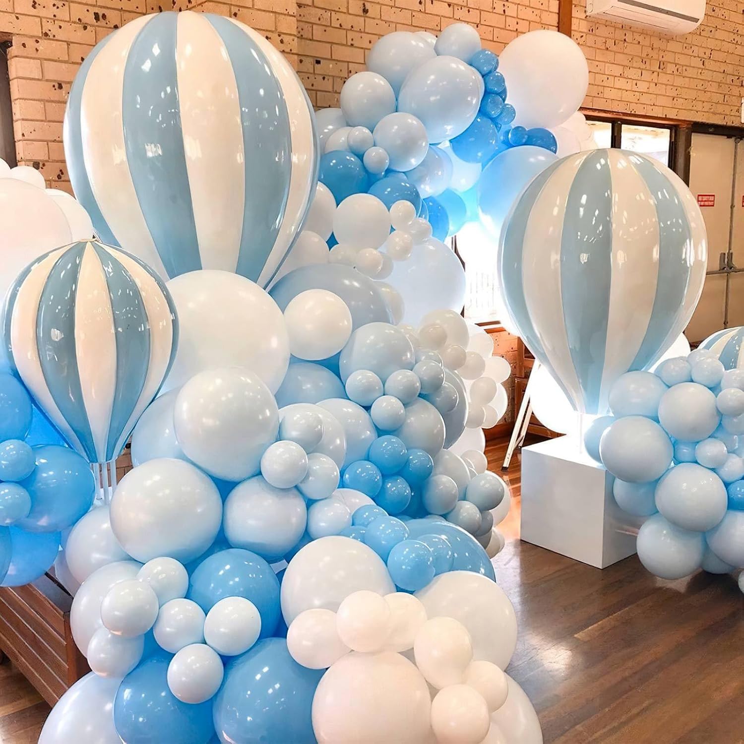 PartyWoo Light Blue Balloons - 50 Pcs 12 Inch Pastel Aqua Latex for Graduation, Baby Shower & Weddings
