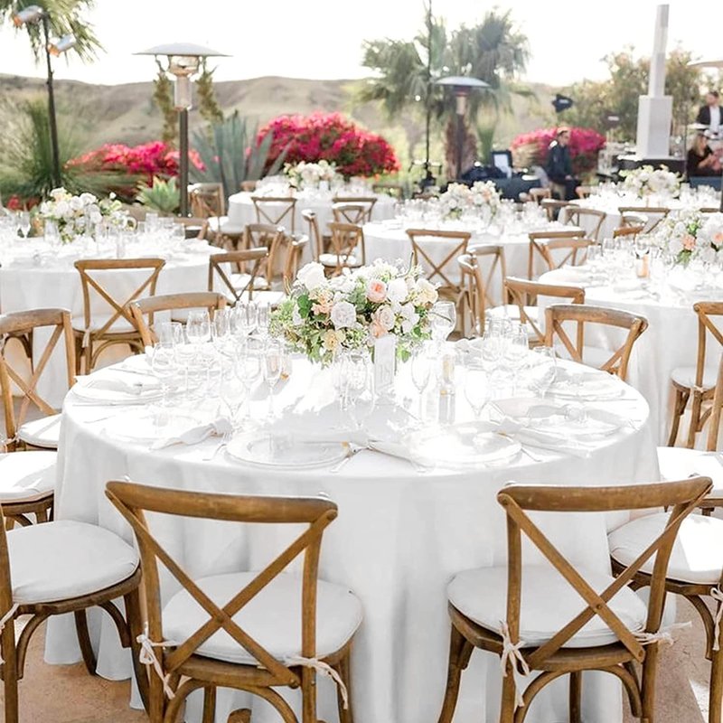 Pesonlook 6 Pack Round Table Cloth 132 Inch White Round Tablecloth, Premium Polyester Fabric Bulk Linen Tablecloths for Wedding, Party, Dining, Banquet, Buffet Table,Tables Decorate