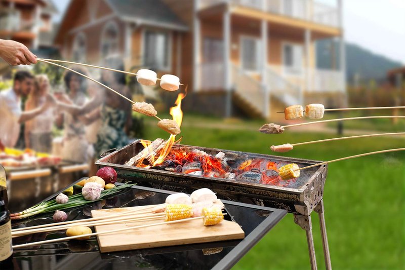 300 PCS Bamboo Marshmallow Roasting Sticks, SMores Skewers for Fire Pit, Extra Long 30 Inch Heavy Duty 5mm Thick Wooden SMores Sticks for Open Fire Pits Roaster Barbecue Hot Dog Camping Kebab Sausage
