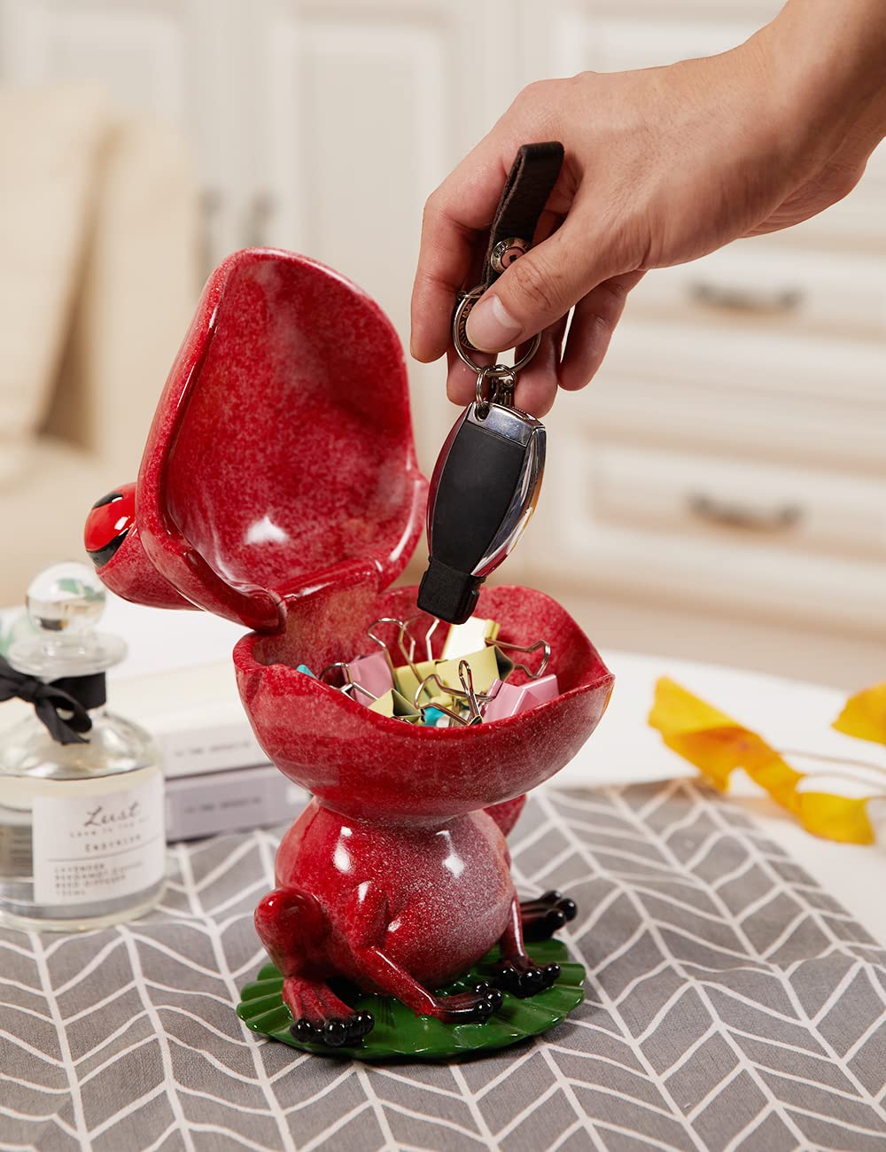 NENBOLEC Candy Dish Cookie Jar Frog Figurine Sculpture Modern Decor Gifts Polyresin Statue Red 8.0 inch