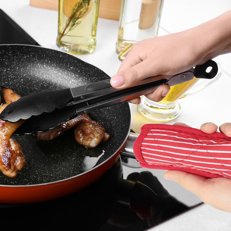 uxcell 4Pcs Pan Handle Sleeve, Pot Handle Covers Heat Resistant Iron Skillet Handle Covers for Kitchen Baking Cooking Supplies, Black White Flower 2.8 in x 7.5 in