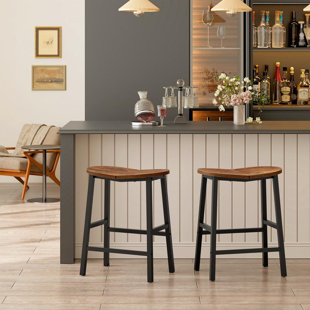 HOOBRO Bar Stools Set of 2, Counter Height Bar Stools, 23.6 Inch Barstools for Kitchen Counter, Kitchen Stools with Footrests, Saddle Barstools for Dining Room, Rustic Brown and Black BF57MDP201