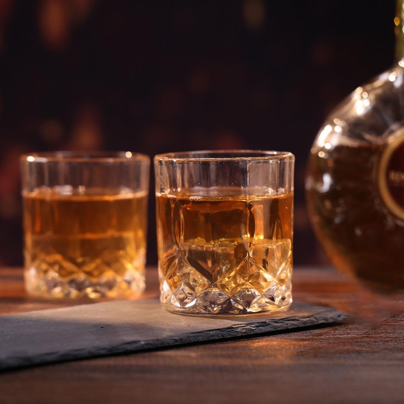 Premium Whiskey Glasses Set of 4, 7.7 Oz Crystal Old Fashioned Tumblers, Perfect for Scotch, Bourbon, Cocktails, Vodka & Liquor - for Men & Women