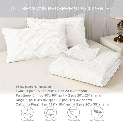 Exclusivo Mezcla Oversized King Quilt Set- White Cal King Quilts Bedding Set with 2 Pillow Shams, Modern Bedspread with Striped Pattern, Soft Lightweight Bedspreads Coverlets for All Seasons