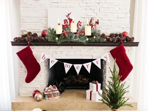 Lvydec Christmas Candle Holder - Festive Pine Cones & Red Berries | 3 Candle Holders for Holiday Decor
