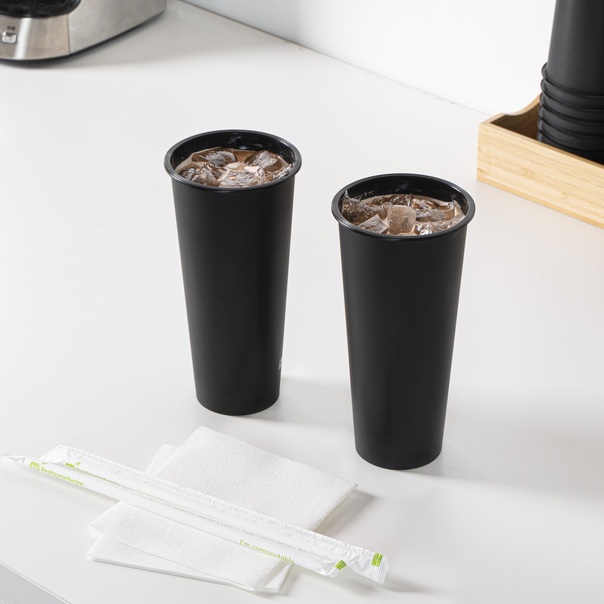 Restaurantware-Bev Tek 24 Ounce Plastic Cups, 100 Disposable Drink Cups - Lids Sold Separately, Serve Hot or Cold Beverages, Black Plastic Party Cup, For Stadiums or Weddings,