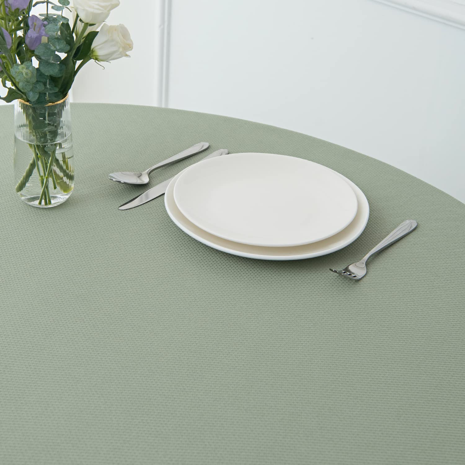 maxmill Round Textured Tablecloth Spill-Proof Wrinkle Free Soft Jacquard Table Cloth for Circular Table Cover, for Dining Room Buffet Banquet Parties Holiday Dinner, 70 Inch, Sage Green