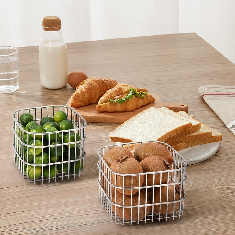 KPGRN 304 Stainless Steel Wire Mesh Fruit Basket Colander, 1.5L Countertop Storage Organizer for Fruits, Vegetables, Snacks.5.12 x 5.12 x 3.94 in (13cm,Rounded Square)