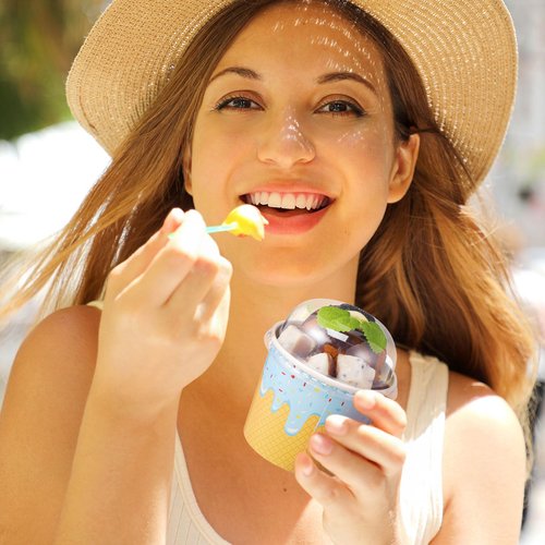 Jingmore 80 Count Paper Ice Cream Cups with Clear Dome Lids Disposable Dessert Cups Bulk Dessert Bowls Sundae Containers for Snack Yogurt Soup Birthday Ice Cream Party Supplies (6 oz)