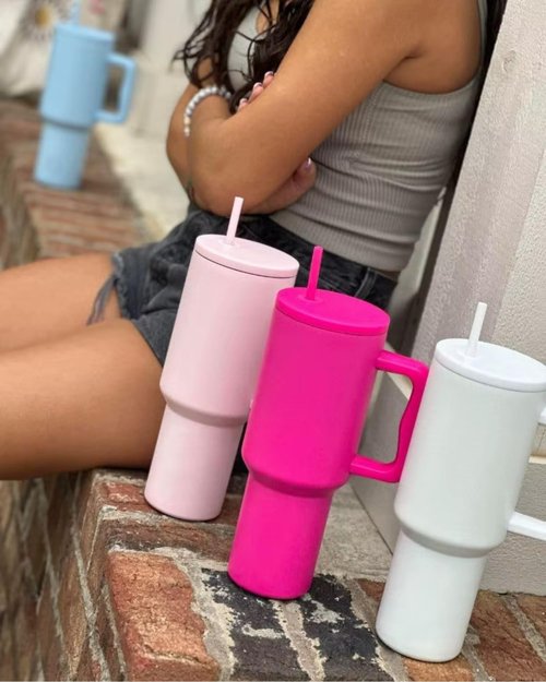 40 oz Stainless Steel Insulated Water Bottle with Handle and Straw – Large Tumbler for Cold Drinks – Leakproof BPA-Free Thermos for Travel, Gym, Office (PINK)