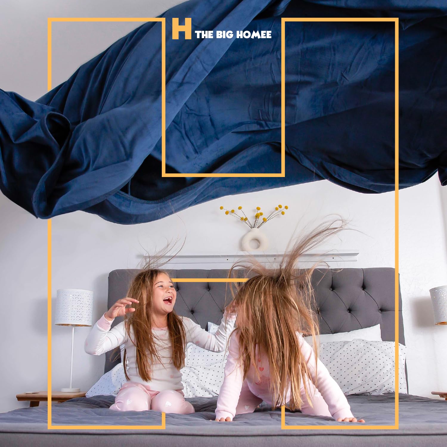 HomeSmart Products Oversized Blanket – 12.5x8.5 Feet - Giant Family Blanket, Huge Throw for Multiple People, Soft & Cozy