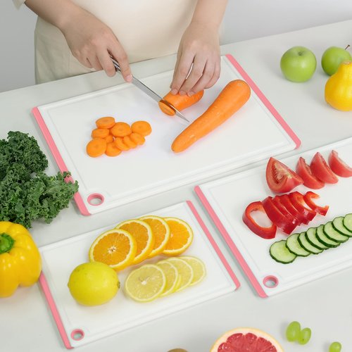 Kikcoin Plastic Cutting Boards for Kitchen, 3-Piece Large Cutting Board Set Dishwasher Safe Chopping Boards with Non-slip Feet and Juice Grooves, Pink
