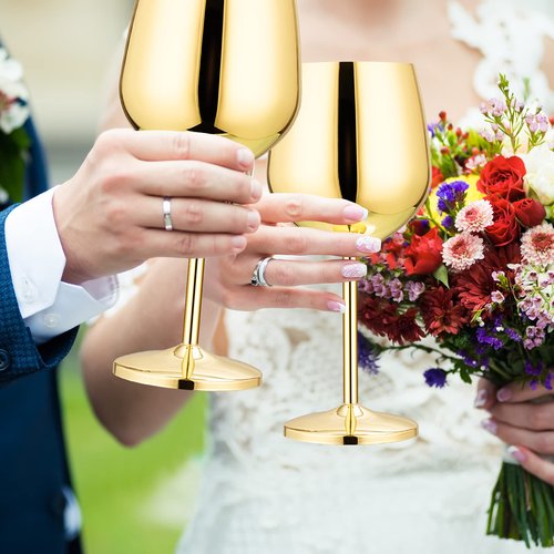 Set of 6 18 oz Stainless Steel Wine Glass Unbreakable Glasses for Travel, Camping and Pool Stemmed Metal Wine Glass Goblet for Outdoor Event Picnic Party Beach Pool Travel Wedding Anniversary (Gold)