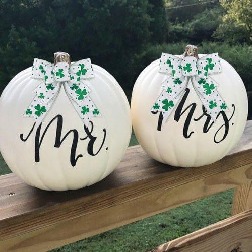 Meseey St. Patrick's Day Bow Wreath Decoration - 2 Pcs Green & White Shamrock Bows for Home Decor