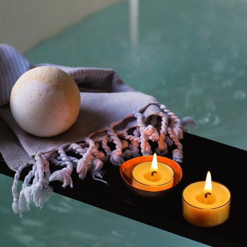 150Pcs Beeswax Tealight Candles, 100% Pure Beeswax Tea Candles | 4-Hour Extended Burn Time | Natural Bees Wax Tea Light Candle in Clear Cup, Perfect for Home Deco,Air Purification