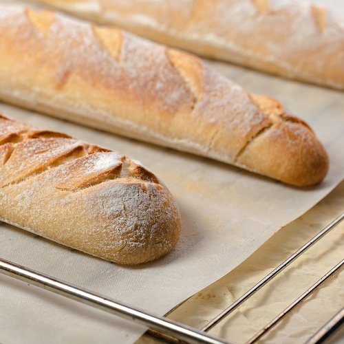 uxcell 2Pcs Perforated French Bread Baking Pan, 15" x 13" Toast Molds Tray, 4 Wave Loaves Baking Tray for Baking Loaf Bread (Silver Tone)