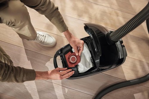 Miele HyClean Air CO Vacuum Cleaner Bags - XL Pack of 8 with 2 AirClean Exhaust Filters | Compatible with Miele Guard M1