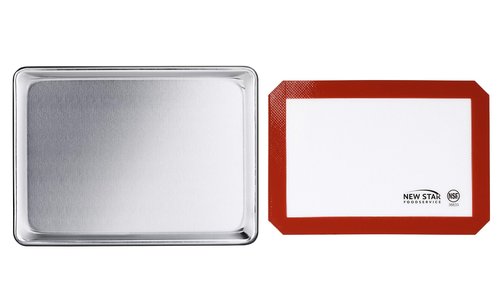 New Star Foodservice Commercial 18-Gauge Aluminum Sheet Pan & Silicone Baking Mat Set, 9 x 13 inch (Quarter Size)
