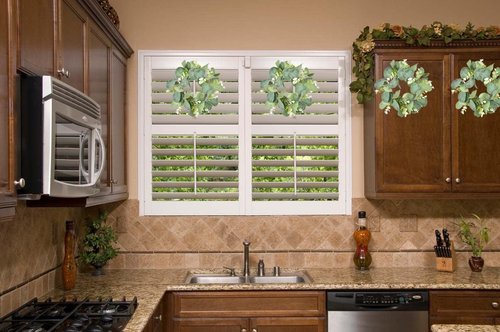 LSKYTOP Eucalyptus Faux Wreaths - 2 Pcs Artificial Greenery for Kitchen Cabinet & Door Decor | 9 Inch Each