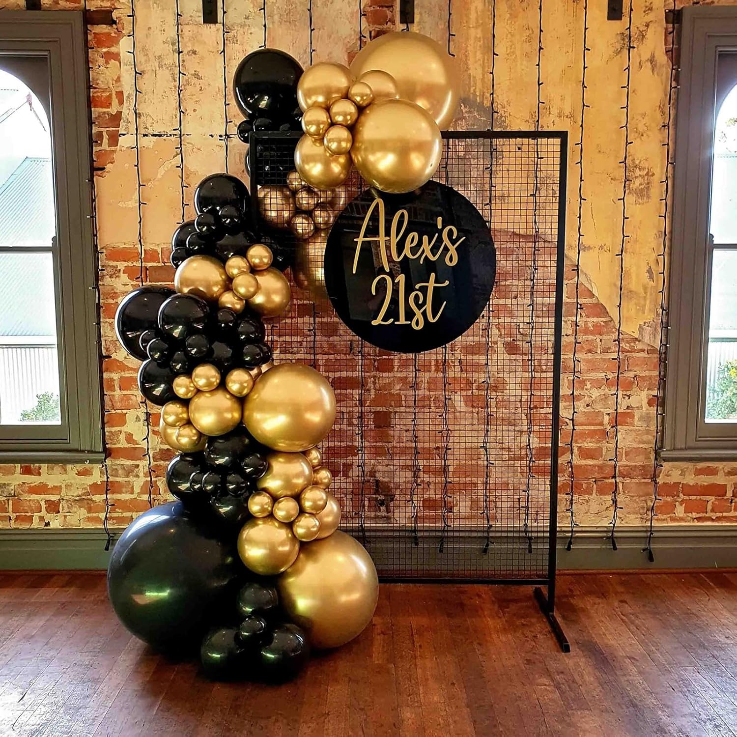 Voircoloria 148pcs Black and Gold Balloon Garland Arch Kit - Perfect for Graduation, Birthday, and New Year Celebrations