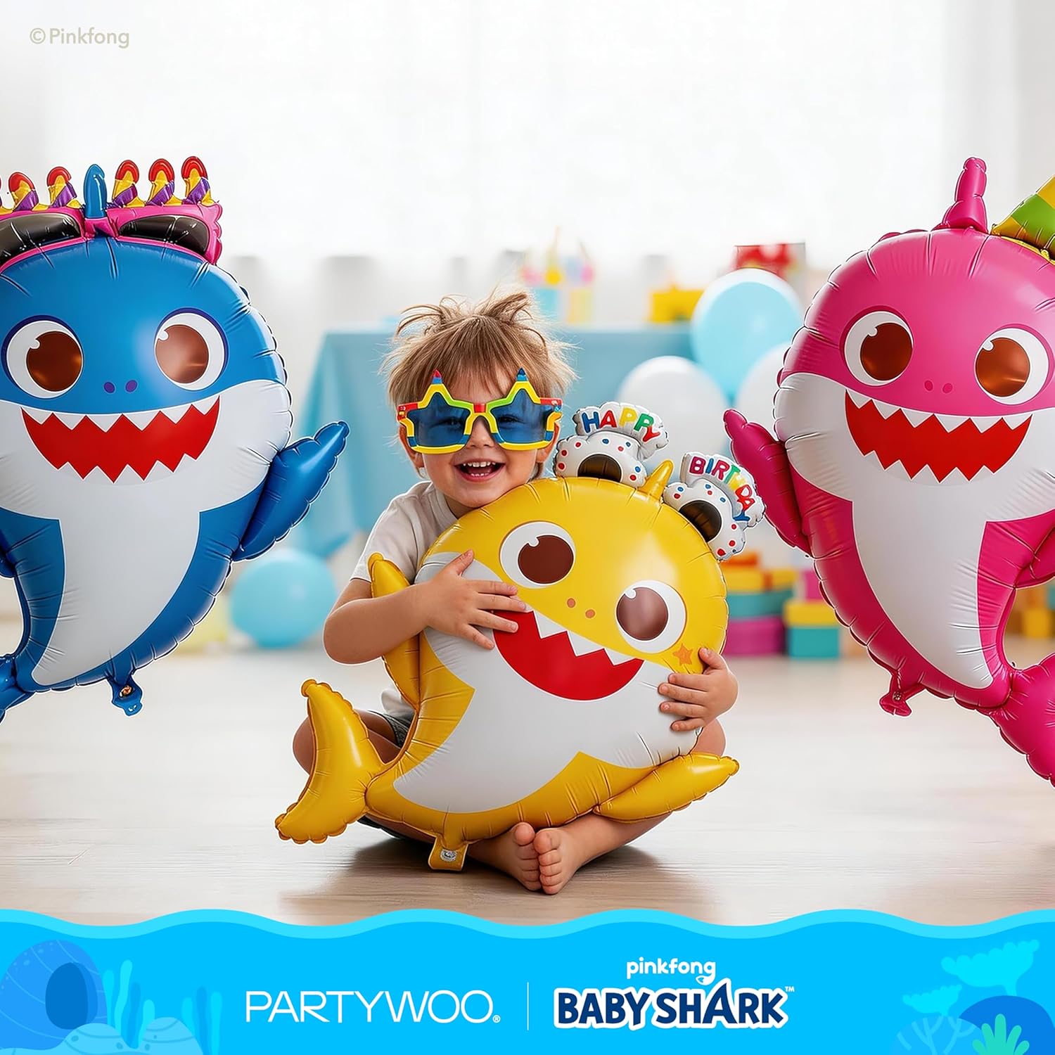 PartyWoo Baby Shark Family Foil Balloons - 5pcs Mylar Helium Balloons for Ocean-Themed Birthday Party | 36-34-32 Inch