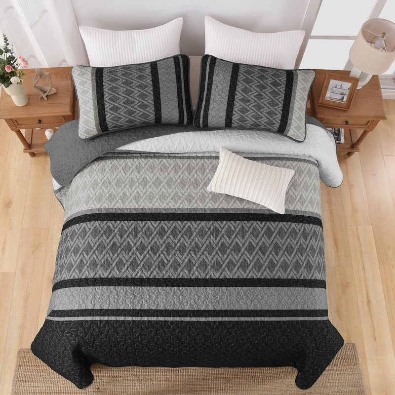Dinjoy King Size Quilt Set Boho, Soft 3 Pieces Striped Fall Bedspreads Dark Grey Quilts Bedding Sets Boho Lightweight Quilted Coverlets Set Black for Men Bed 110"x90"