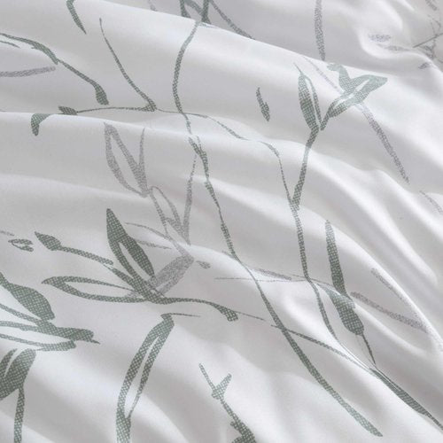 Kenneth Cole - Comforter Set, Super Soft Bedding with Matching Shams & Bonus Throw Blanket, Luxurious Home Decor (Ink Wash Vine Green, King)