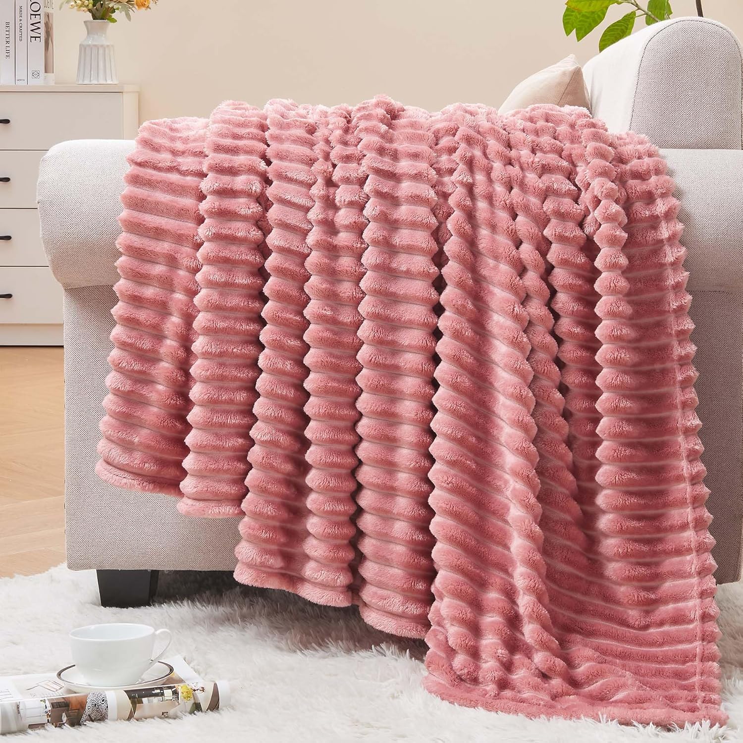 BEDELITE Fleece Throw Blanket - Soft & Warm 3D Ribbed Jacquard Design | Cozy Pink 50x60 Inch Plush Blanket