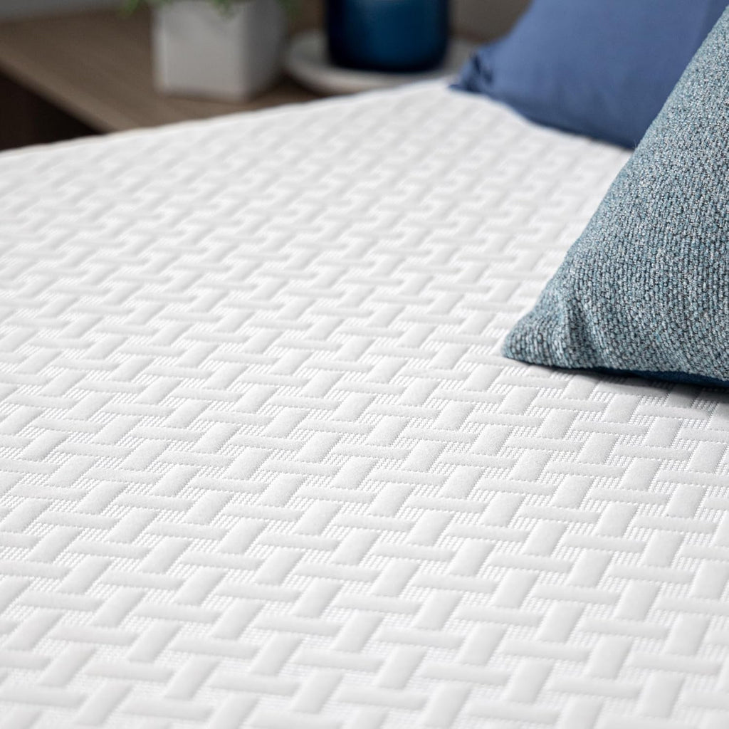Zinus 8 Inch Queen Memory Foam Mattress - Cooling Comfort, Fiberglass Free, Medium Feel, Safe Materials