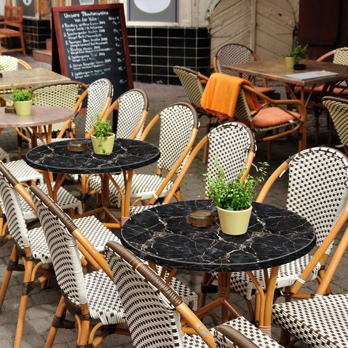 SuxiGlo Black Marble Round Tablecloth – Fitted Circle Table Cover with Elastic Edge, Waterproof & Washable Polyester Table Cloth for 55" to 66" Indoor/Outdoor Tables