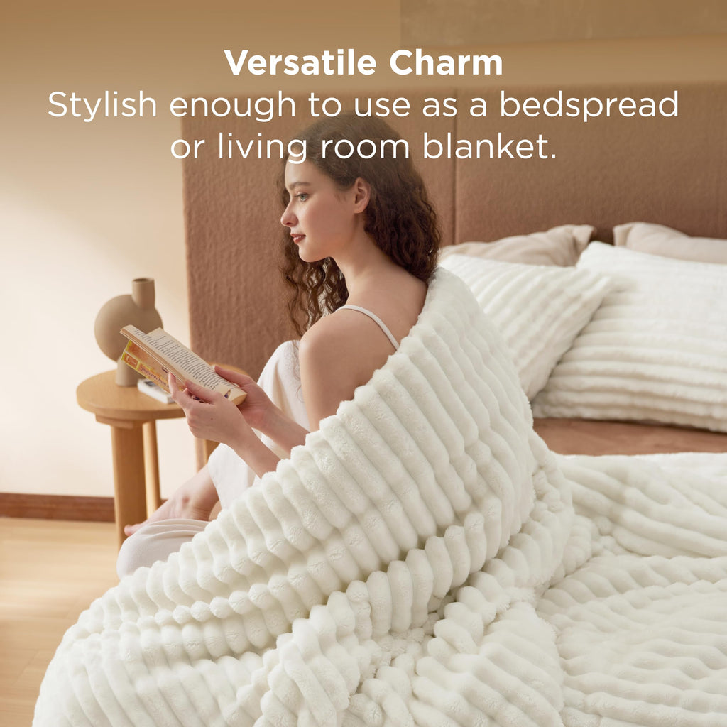 Bedsure King Size Comforter Set - GentleSoft™ 3 Pieces Fluffy Double-Side Fleece Comforter Set, Cozy Striped Room Decor Aesthetic, Luxury White King Bedding with 2 Pillowcases, 104x90 Inches