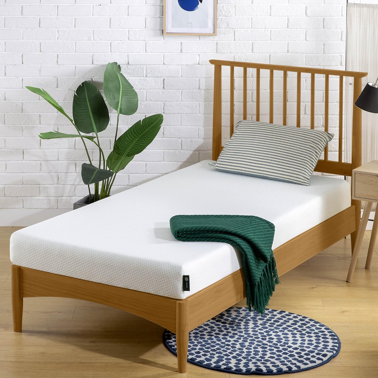 ZINUS 5 Inch Twin Memory Foam Mattress - Medium Firmness, Fiberglass-Free, Safe & Comfortable, White