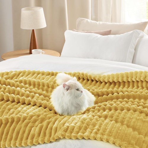 Bedsure GentleSoft Full Blanket - Cozy Yellow Fleece Throw for Couch, Perfect Gift for Women | 84x90 Inches