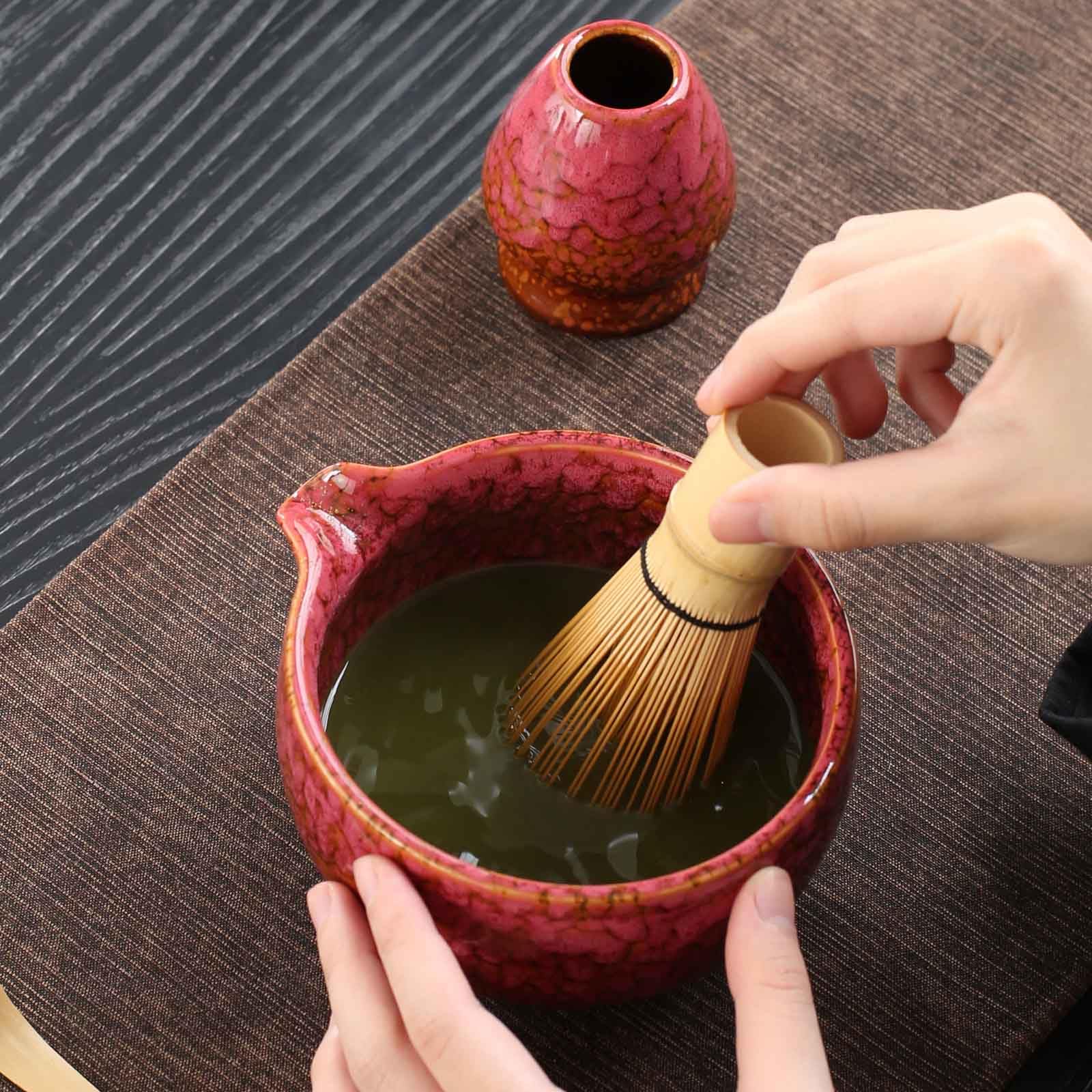 QDDTRAHCCLJZ Japanese ceramic matcha bowl. 20 ounce ceramic bowl. Matcha tea bowl. A gift for matcha enthusiasts (red)