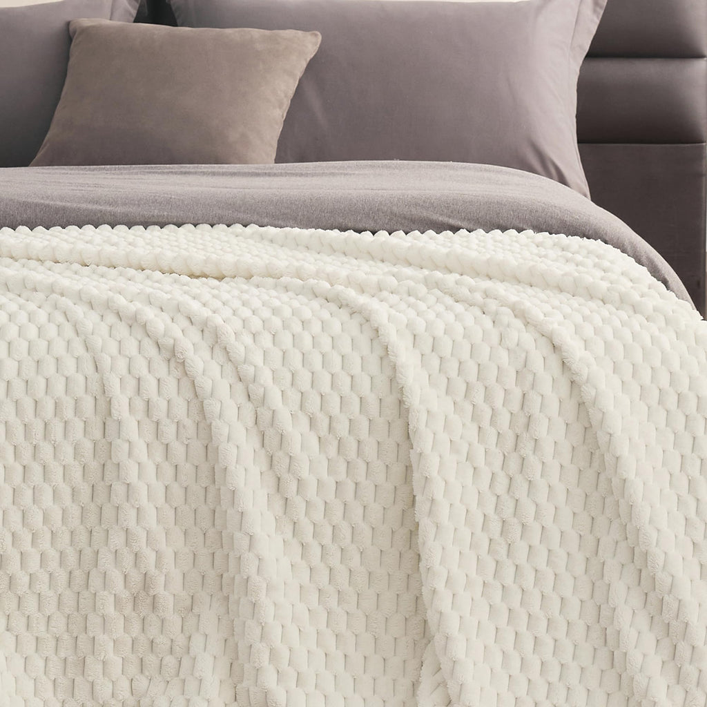 KORBLISS Super Soft Fleece Twin Blanket 50x70 Inches for Couch, Premium Silky with 3D Imitation Turtle Shell Jacquard Decorative Blankets, Lightweight and Cozy for Sofa.Ivory